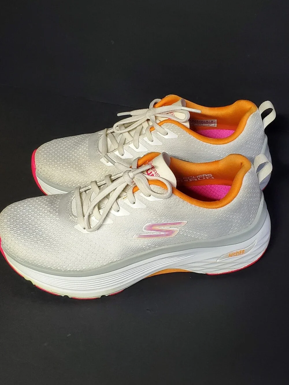 Skechers GOrun Arch Fit Air-Cooled Running Shoes Women Size 7